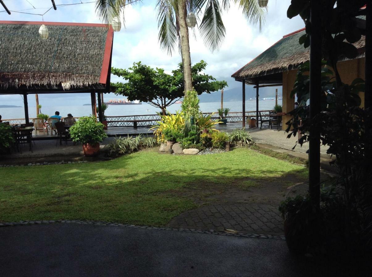 Playa Papagayo Beach Inn Olongapo Exterior photo