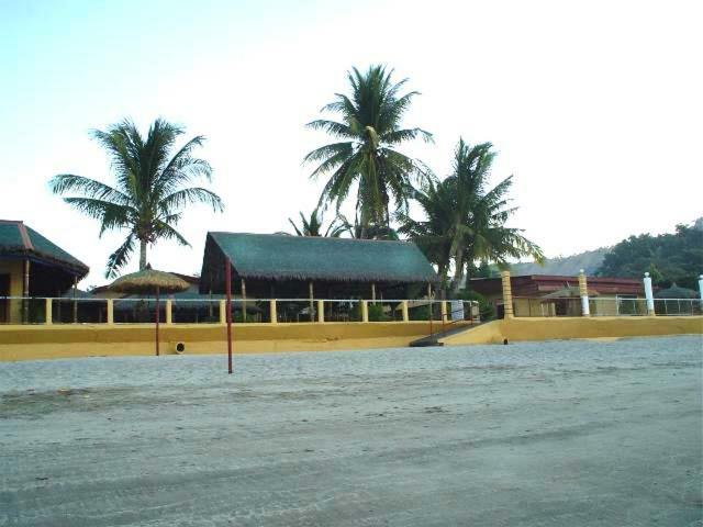 Playa Papagayo Beach Inn Olongapo Exterior photo